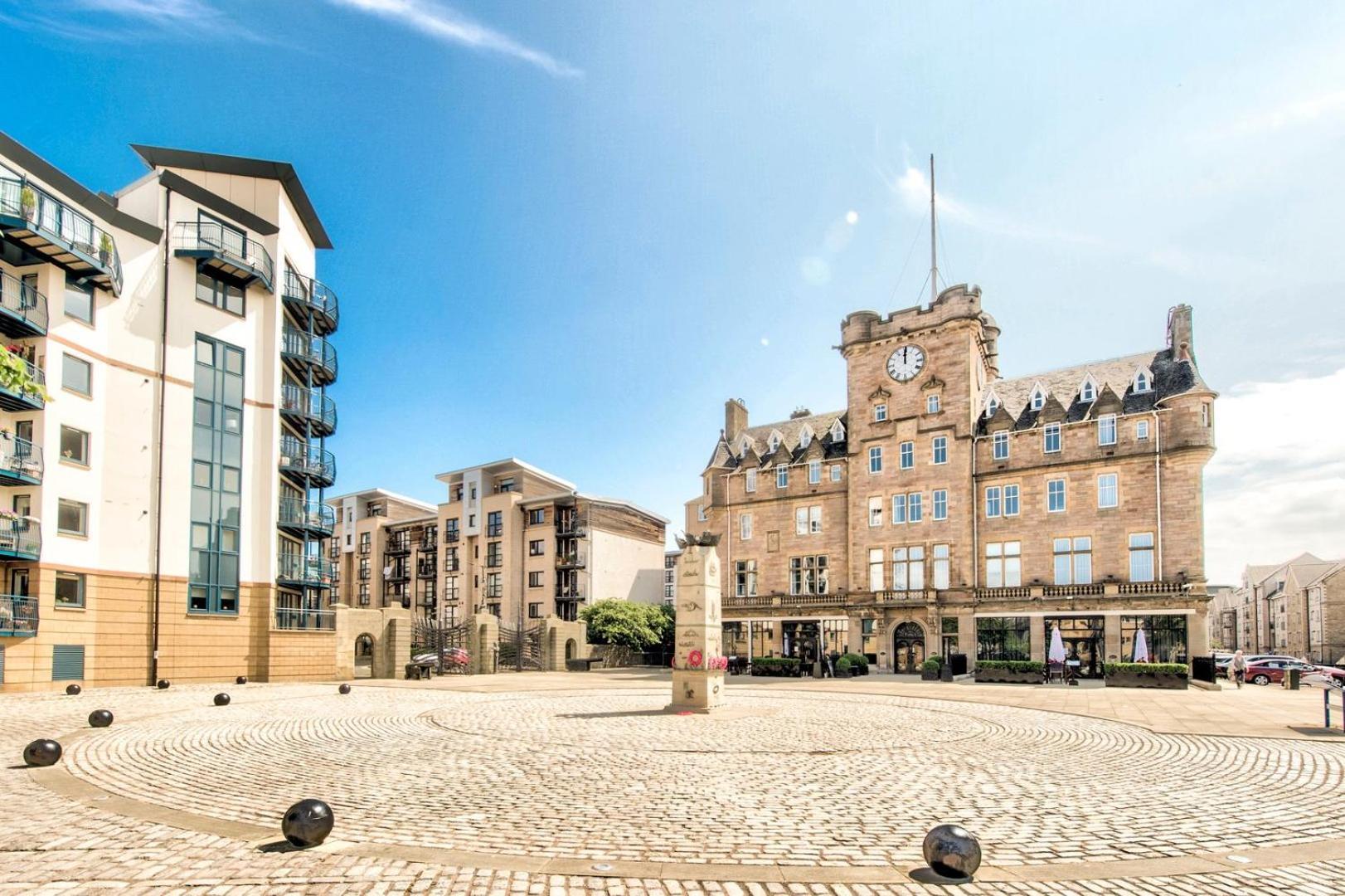 Guestready - Stylish Apt W/ Parking Near Edinburgh Exterior photo